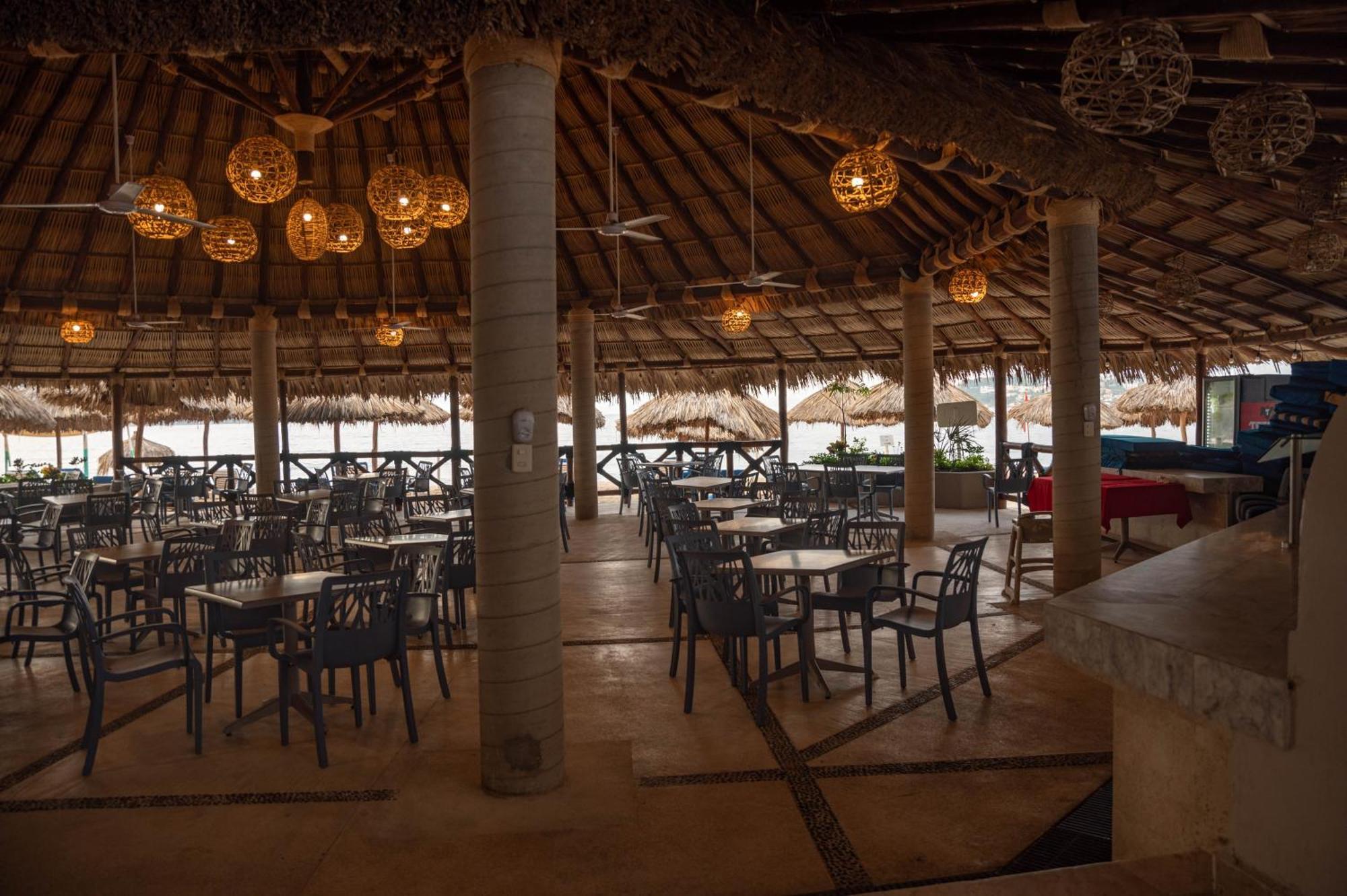 Ritz Acapulco All Inclusive Екстериор снимка The interior of the restaurant