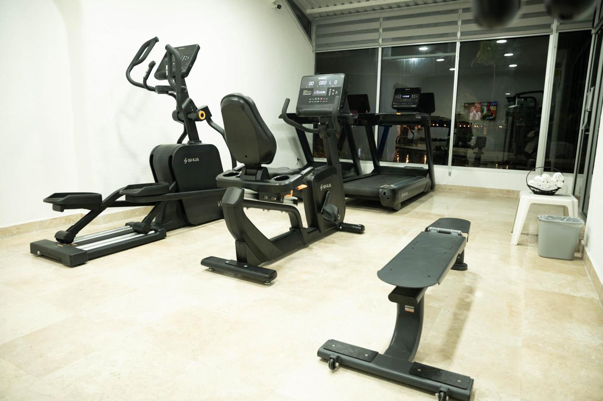 Ritz Acapulco All Inclusive Екстериор снимка Elliptical trainer