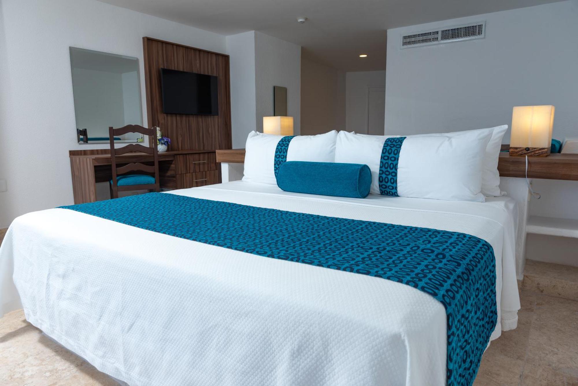 Ritz Acapulco All Inclusive Екстериор снимка A bed runner
